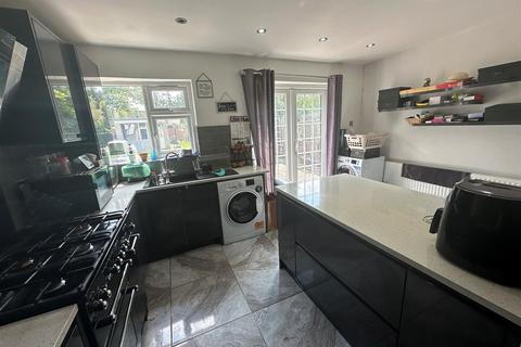12 Hereford Road, Feltham, TW13 5BT