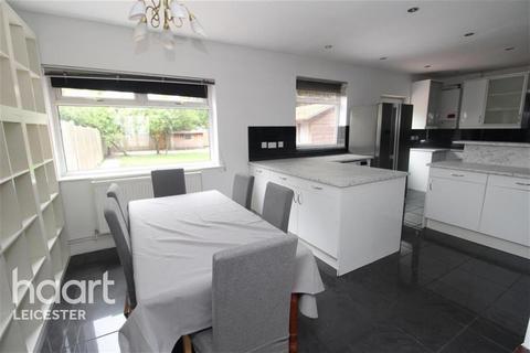 5 bedroom semi-detached house to rent, Ravenhurst Road, Braunstone Town