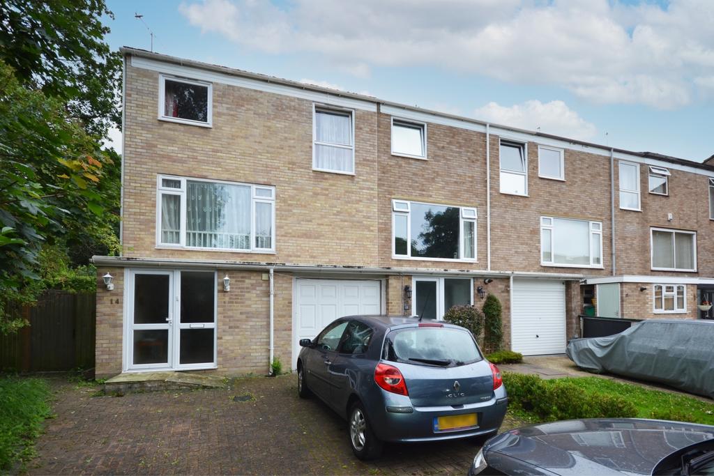 Cornford Close Bromley BR2 3 bed end of terrace house to rent - £2,400 ...