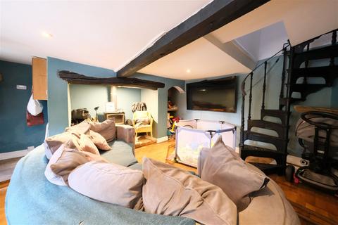 2 bedroom cottage for sale, Adderley Street, Uppingham