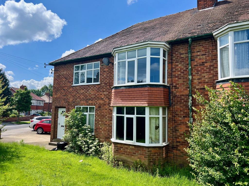 Manor Drive North, York, North... 2 bed flat £895 pcm (£207 pw)