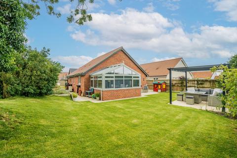 3 bedroom detached bungalow for sale, Pastures Loke, North Tuddenham