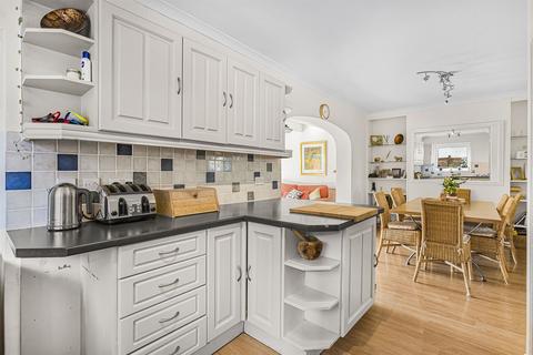 44 Dedmere Road, Marlow, SL7 1PG