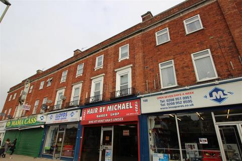 4 bedroom flat to rent, Burnt Oak Broadway, Edgware, HA8 0AS