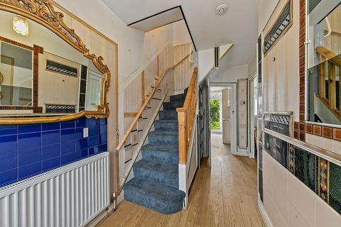 169 Wolsey Drive, Kingston Upon Thames, KT2 5DR