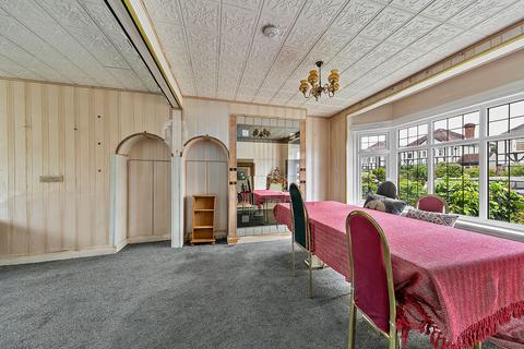 169 Wolsey Drive, Kingston Upon Thames, KT2 5DR