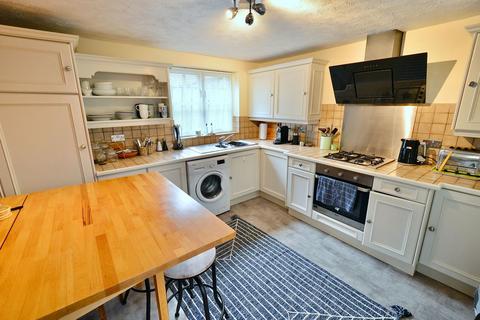 9 Ashwin Court, Bretforton, Evesham, WR11 7HL