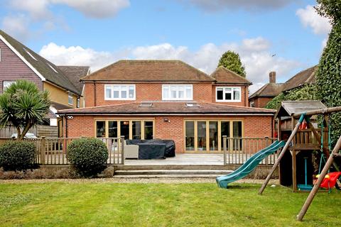 7 bedroom detached house for sale, Marlow Road, High Wycombe, Buckinghamshire, HP11