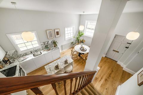5 Cornelia Street, London, N7 8BA