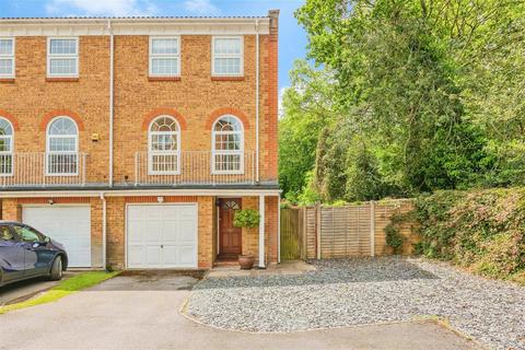 4 bedroom end of terrace house for sale, Court Royal Mews, Southampton SO15