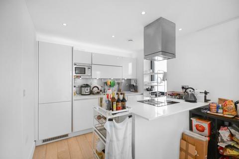 3 bedroom apartment to rent, Kensington Apartments, E1