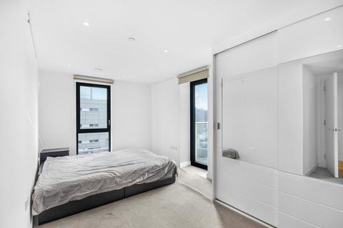 3 bedroom apartment to rent, Kensington Apartments, E1