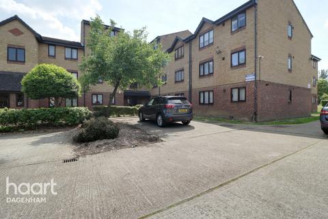 2 bedroom flat for sale, Plumtree Close, Dagenham