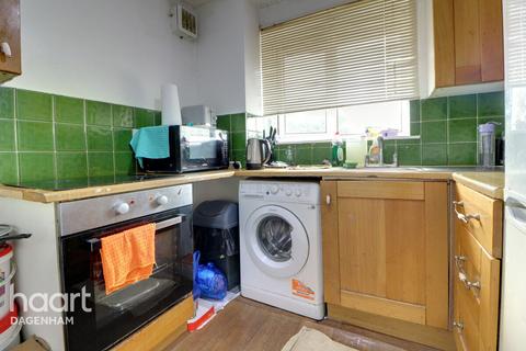 63 Plumtree Close, Dagenham, RM10 8UE