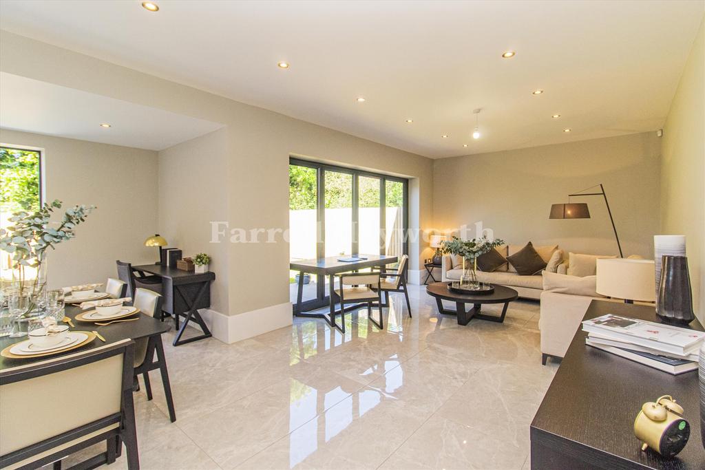 Kitchen Family Room