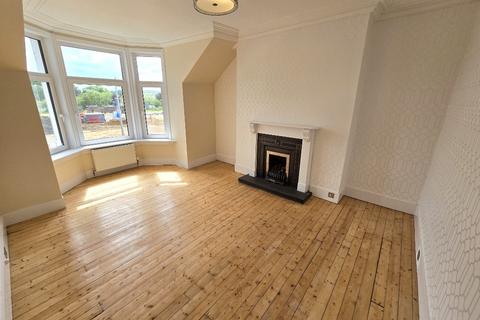 3 bedroom flat to rent, Foresters Avenue, Dyce, Aberdeen, AB21