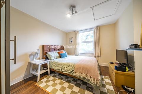 2 bedroom maisonette to rent, Mellison Road Tooting SW17