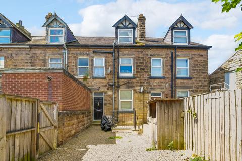 2 bedroom flat for sale, Crab Lane, Harrogate, North Yorkshire, HG1