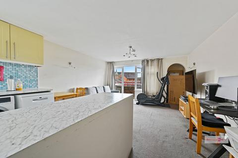 41 Chelmsford Close, London, W6 8HU