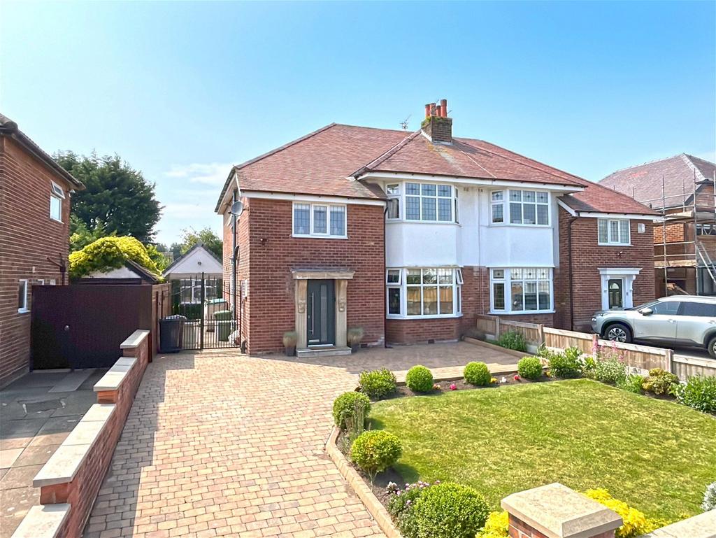 Ryder Crescent, Southport PR8 3 bed semidetached house for sale £450,000
