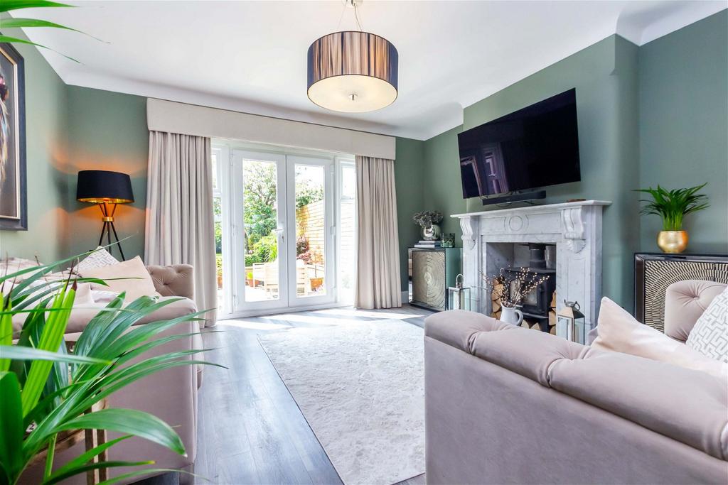 Ryder Crescent, Southport PR8 3 bed semidetached house for sale £450,000