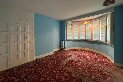 4 bedroom semi-detached house for sale, 209 Tolworth Rise North, Surbiton, Surrey, KT5 9ET
