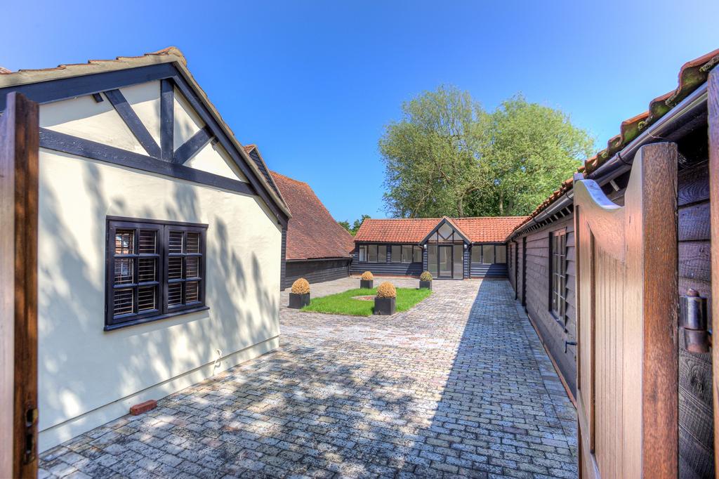 Barns & Courtyard
