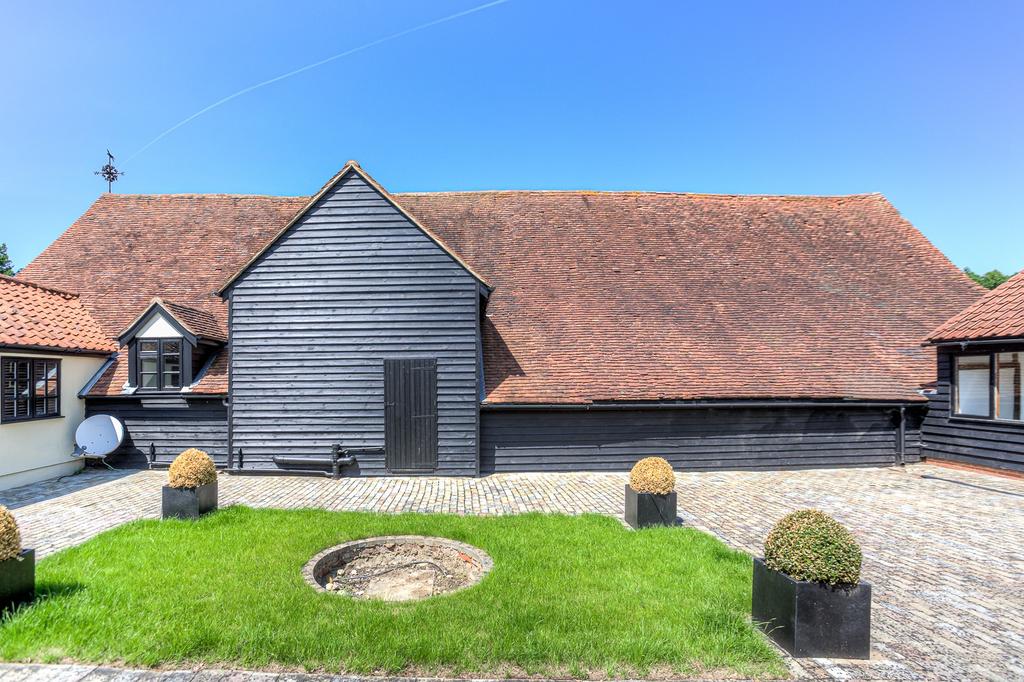 Barns & Courtyard