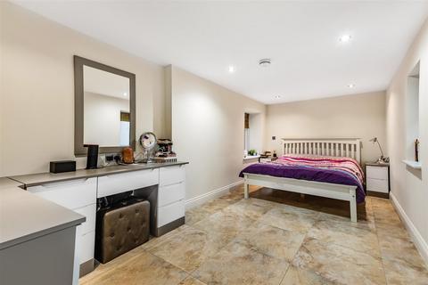 2 bedroom apartment to rent, King Edward Place, Bushey, Hertfordshire, WD23