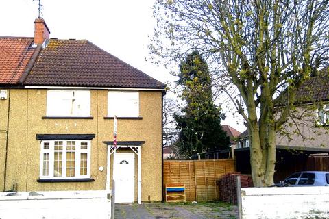 4 bedroom end of terrace house to rent, Feltham TW13