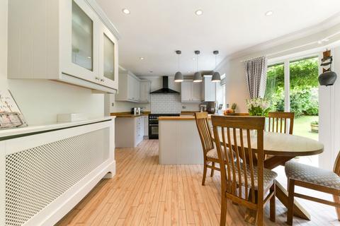 8 Goodwin Close, Edenbridge, TN8 5PZ