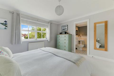 8 Goodwin Close, Edenbridge, TN8 5PZ