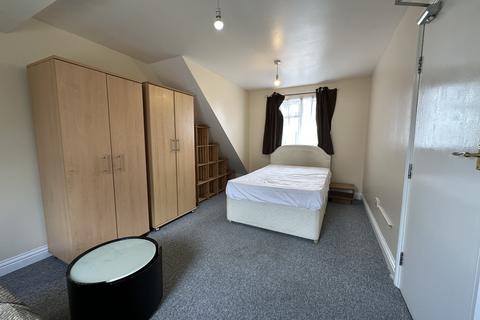 1 bedroom flat to rent, Ashgrove Road, Goodmayes, IG3