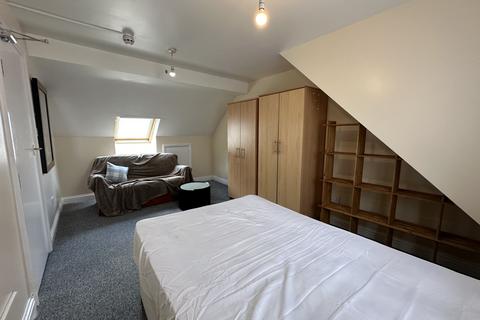 1 bedroom flat to rent, Ashgrove Road, Goodmayes, IG3