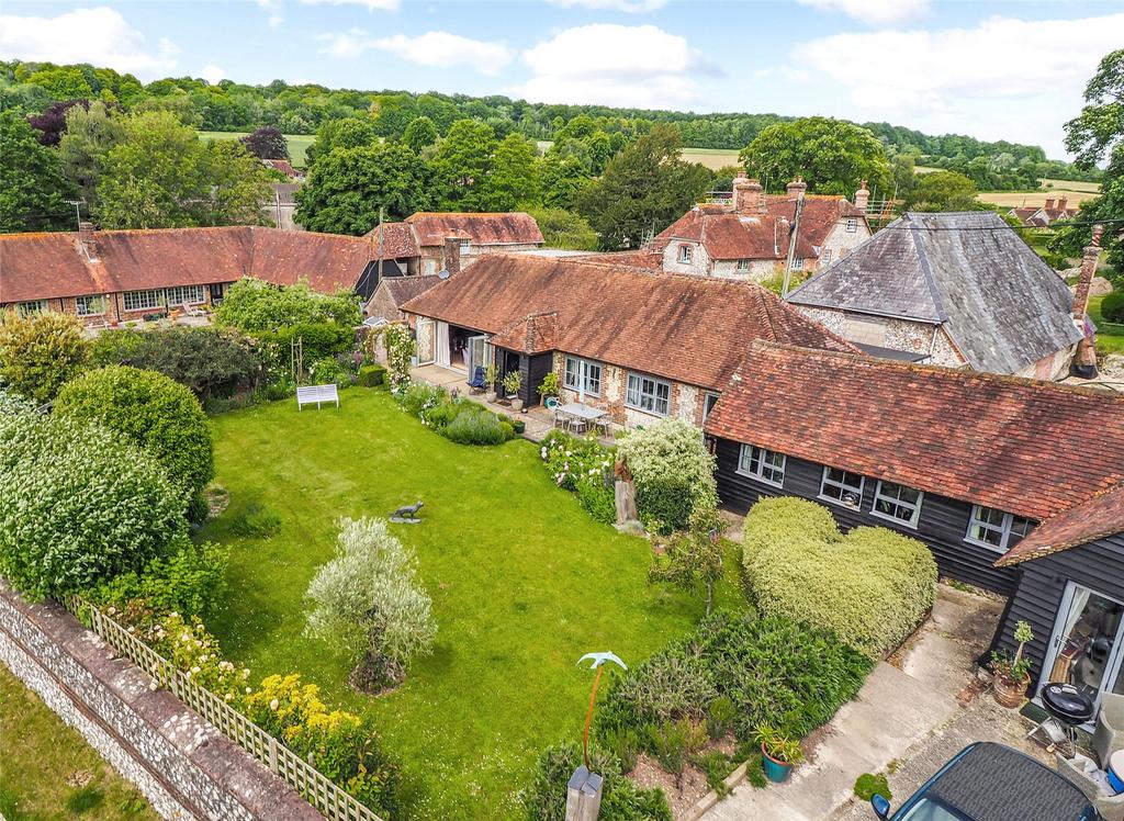 Stoughton, Chichester, West Sussex, PO18 4 bed detached house for sale
