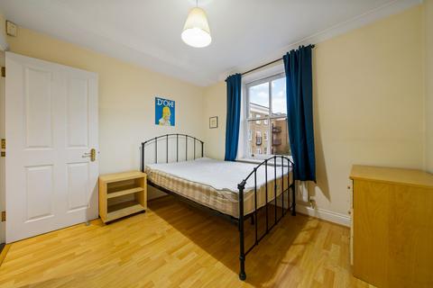 2 bedroom flat to rent, Russell Lodge, Spurgeon Street, London SE1