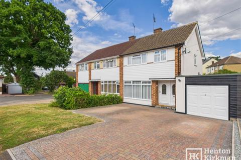 3 bedroom semi-detached house for sale, Hares Chase, Billericay