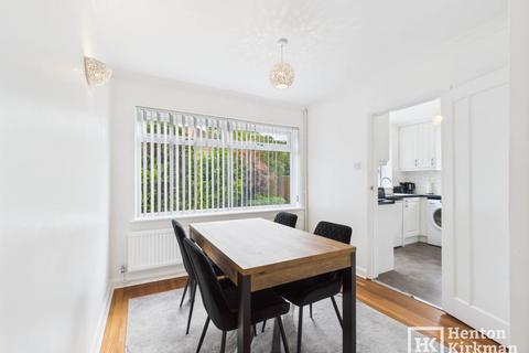 3 bedroom semi-detached house for sale, Hares Chase, Billericay