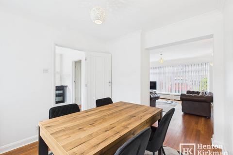 3 bedroom semi-detached house for sale, Hares Chase, Billericay