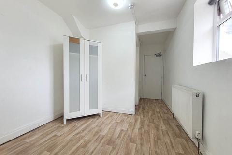 1 bedroom in a house share to rent, Holberton Road, Reading RG2