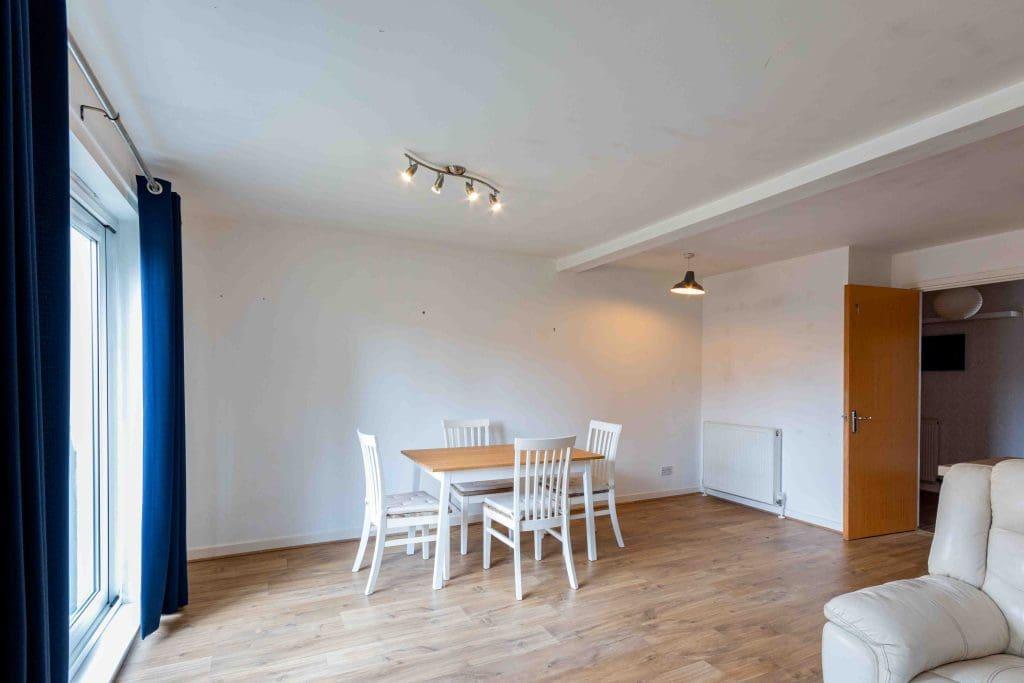 Apartment in Edinburgh, Leith Central - View 4