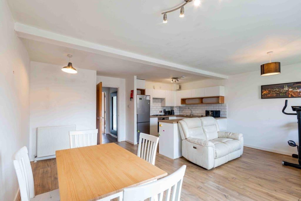 Apartment in Edinburgh, Leith Central - View 5