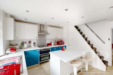 19 Alpha Road, Crawley, RH11 7BH