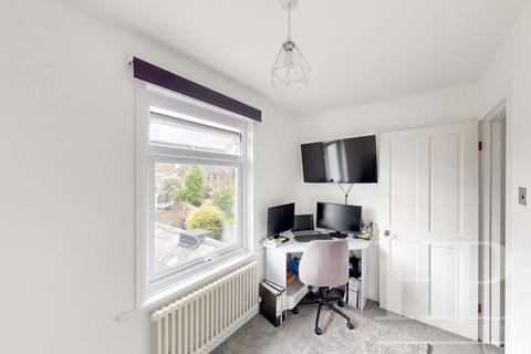 19 Alpha Road, Crawley, RH11 7BH