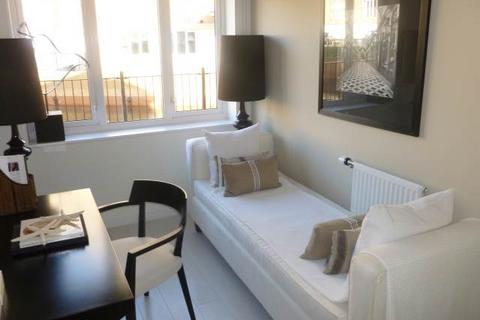 2 bedroom flat to rent, Spa House, 48 Varcoe Gardens, Hayes