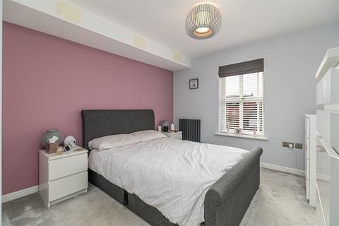 2 bedroom flat for sale, Ironwood Avenue, Desborough NN14