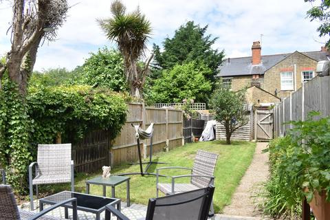 3 bedroom cottage to rent, Radnor Road, WEYBRIDGE, KT13