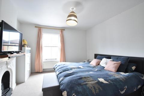 3 bedroom cottage to rent, Radnor Road, WEYBRIDGE, KT13