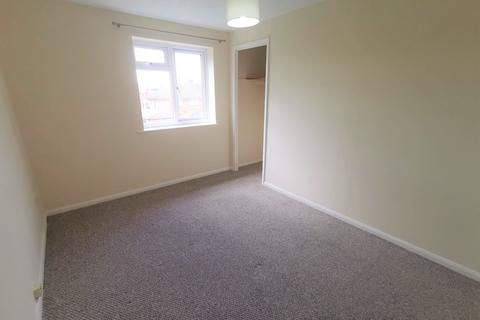 1 bedroom terraced house to rent, Dove Close, Worcester WR4