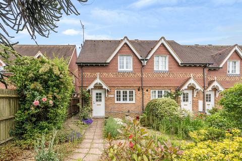 2 bedroom end of terrace house for sale, Staceys Meadow, Elstead, Godalming, GU8